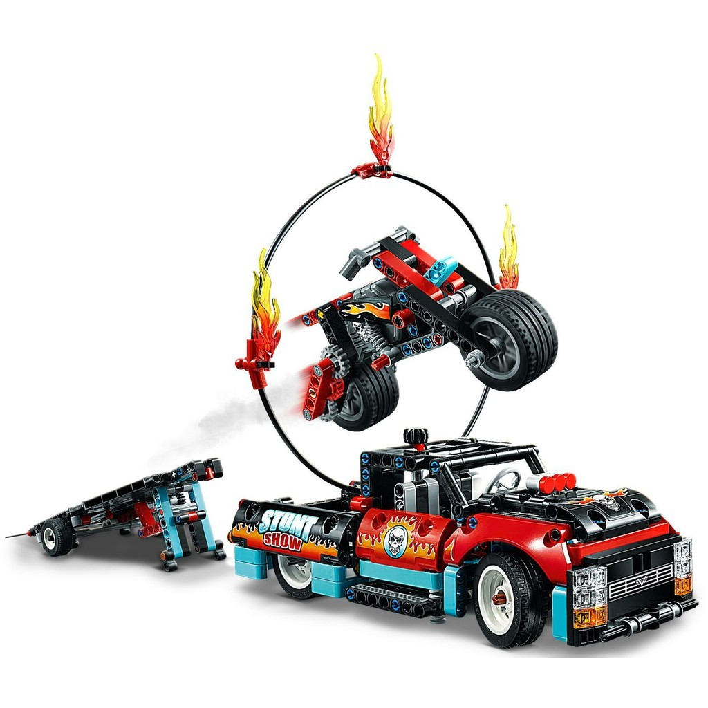 LEGO 42106 Stunt Show Truck &amp; Bike